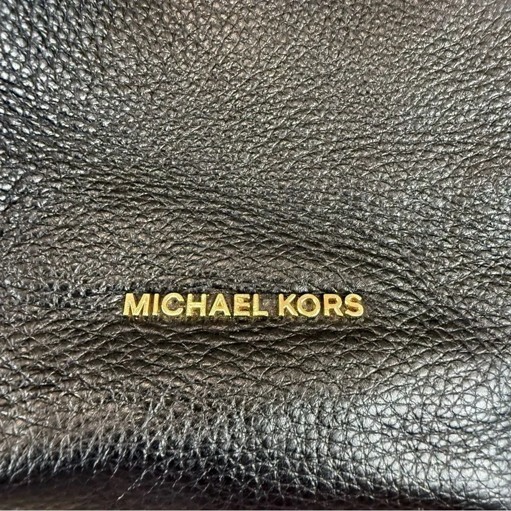 Michael Kors Raven Pebble Leather Women's Bag Accessories Black